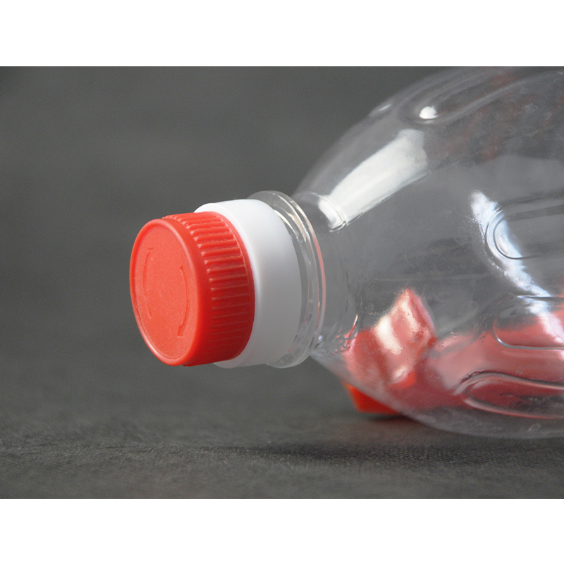 How can the seal of a polyester cooking oil bottle ensure that the oil does not leak?